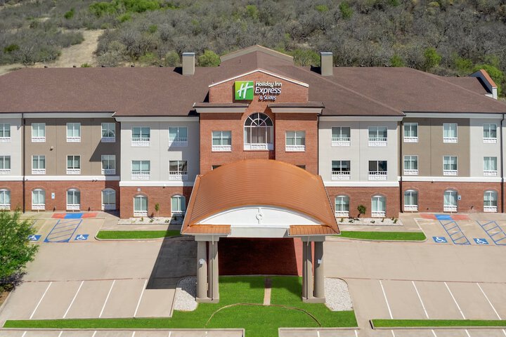 Hotel 3 of 35