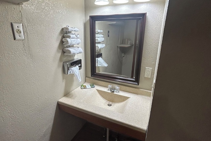 Royal Rest Motel