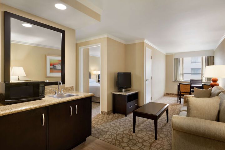 Room 20 of 38