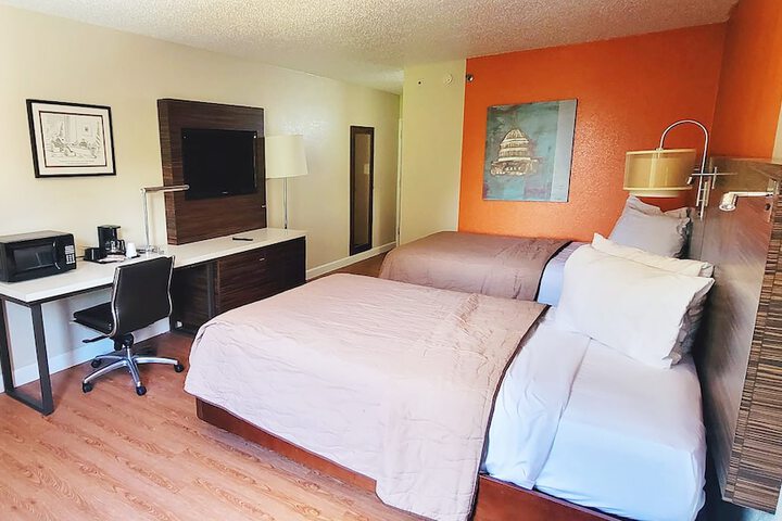 Room 25 of 31