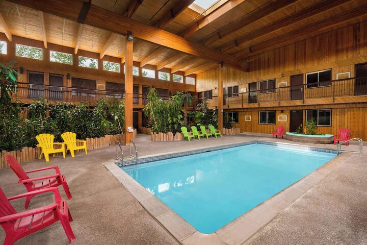 Super 8 by Wyndham Prince George