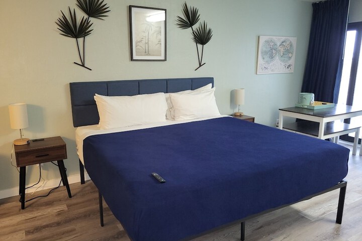Room 30 of 64