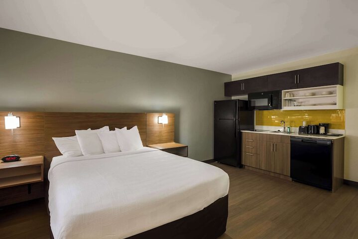 Room 34 of 38