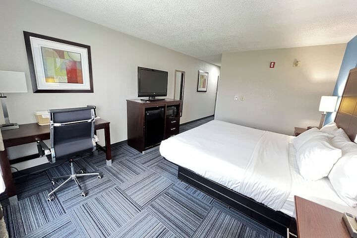 Room 27 of 53