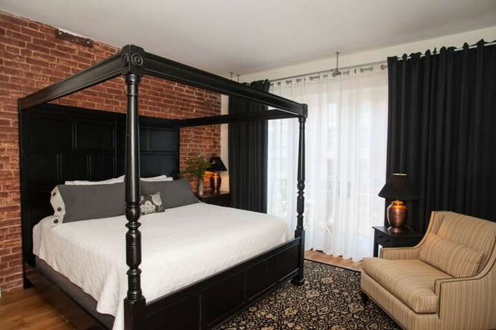 Room 19 of 53