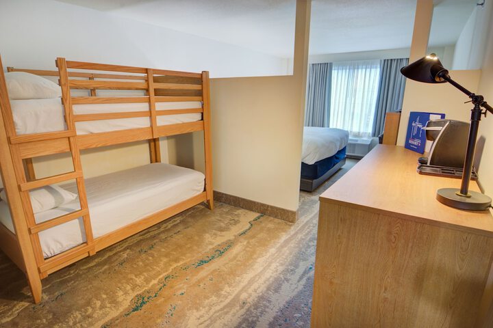 Room 18 of 98