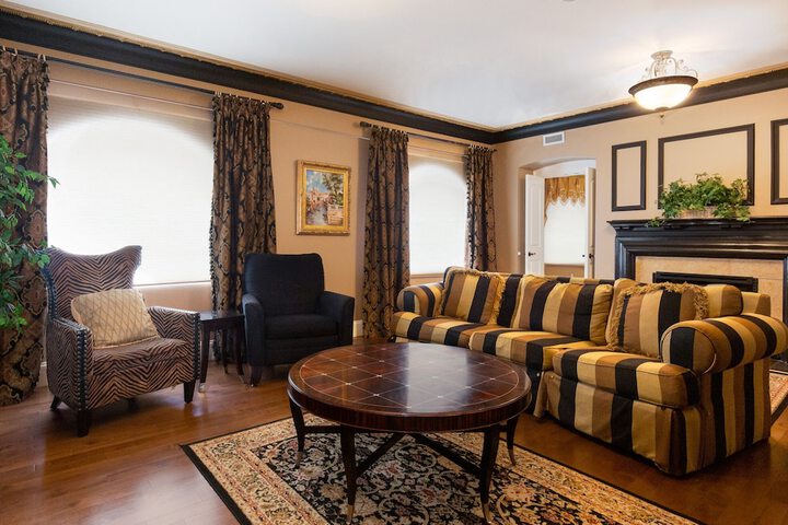 Grant Hall Hotel