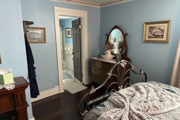 Room 47 of 74
