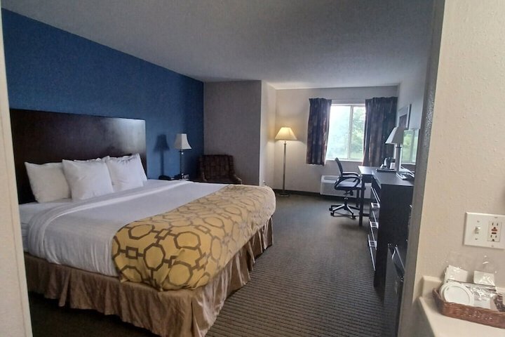 Room 15 of 34