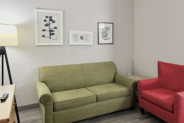 Room 15 of 46