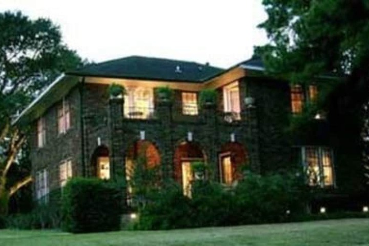 Far View - a Bed & Breakfast Estate