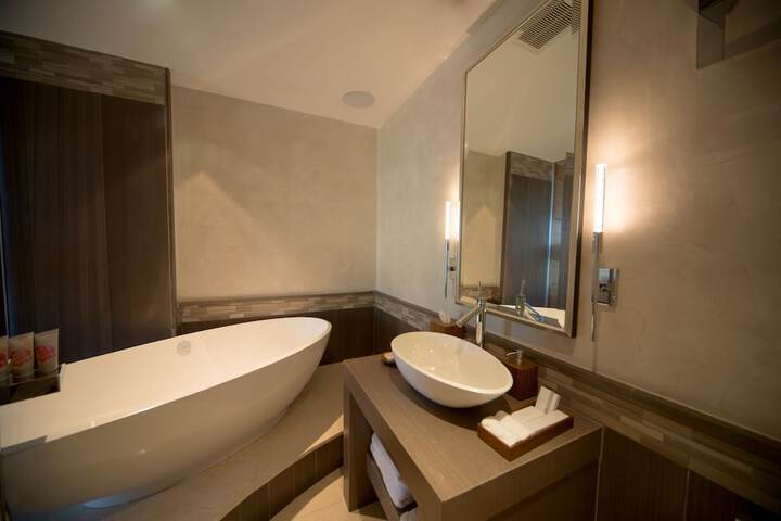 Room 20 of 32