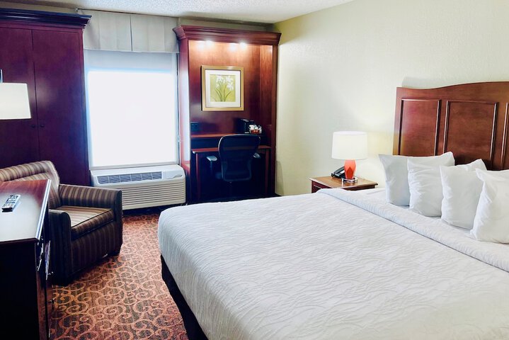 Room 18 of 32