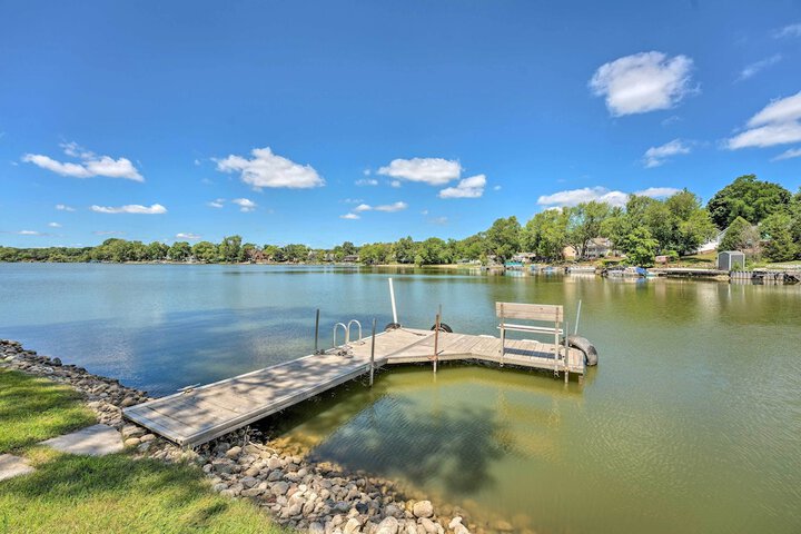Lakefront Oasis w / Boat Dock Fire Pit, Grill