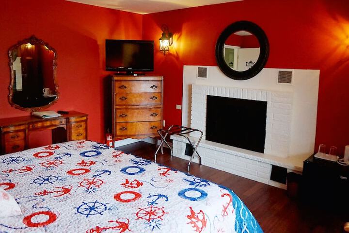 Room 27 of 37