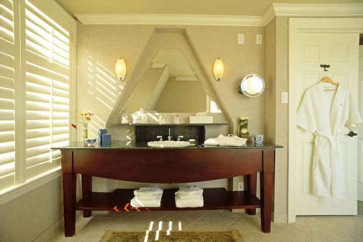 Room 46 of 65
