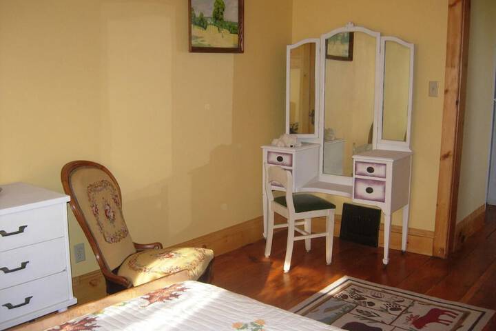Room 16 of 40