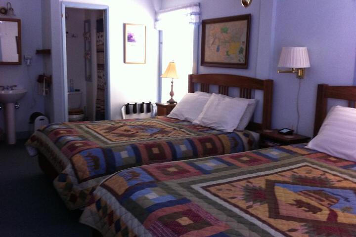 Pullman House Inn
