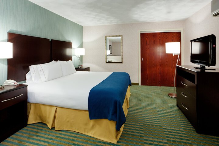 Room 15 of 30
