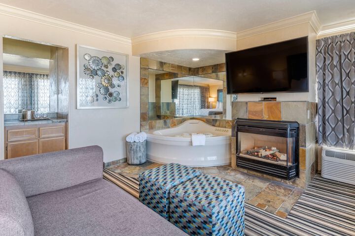 Lincoln Sands Oceanfront Resort an Ascend Collection Hotel