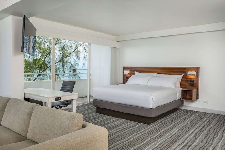 Grand Naniloa Hotel Hilo - a Doubletree by Hilton