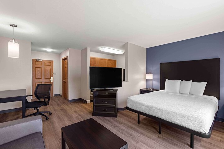 Room 14 of 25