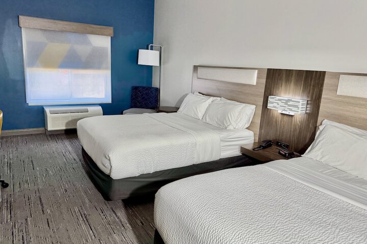 Room 11 of 31