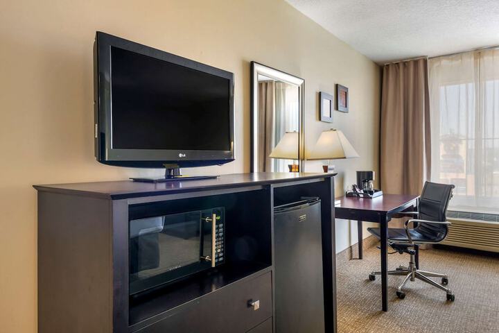 Room 9 of 30