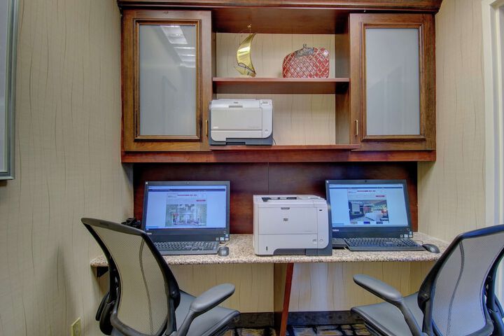 Business Center 65 of 65