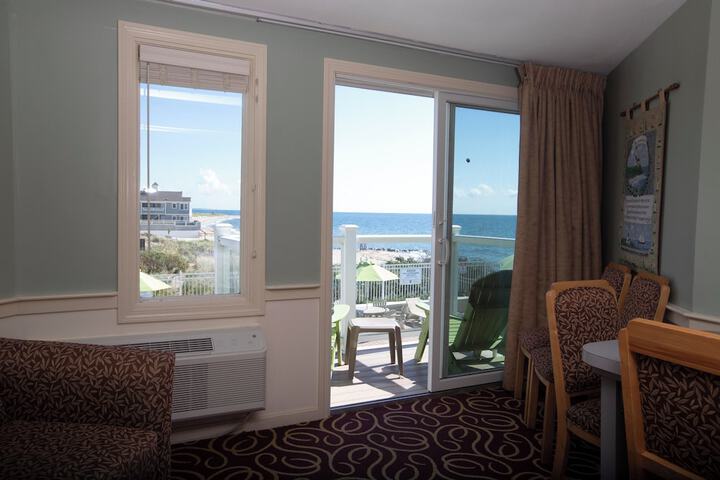 The Corsair & Cross Rip Oceanfront Resort