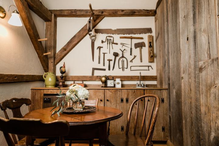 The Mast Farm Inn