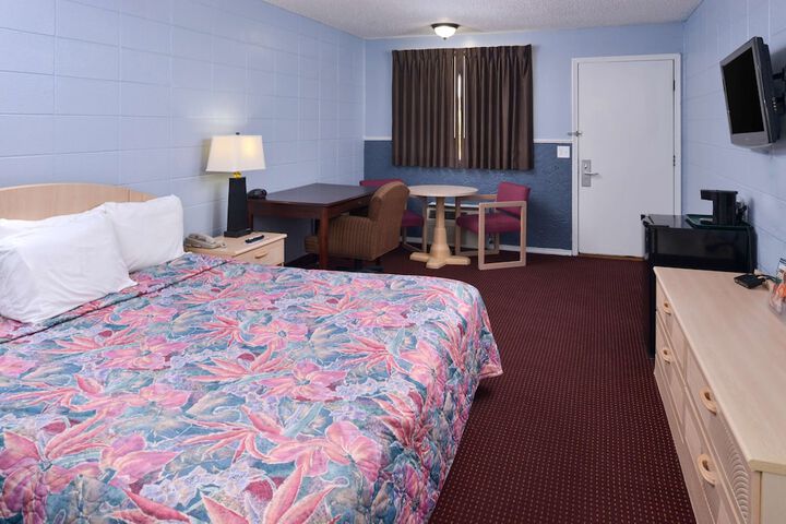 Room 16 of 24