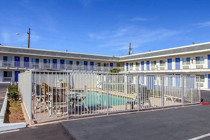 Hotel 6 of 25