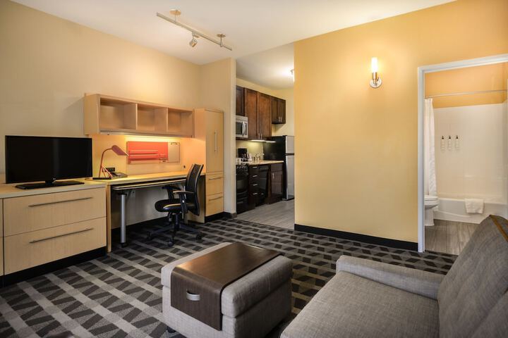 Room 21 of 27