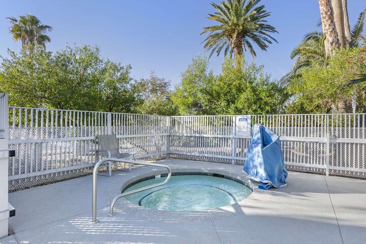 Pool 4 of 32