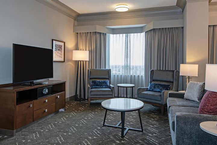 DoubleTree by Hilton Hotel West Edmonton
