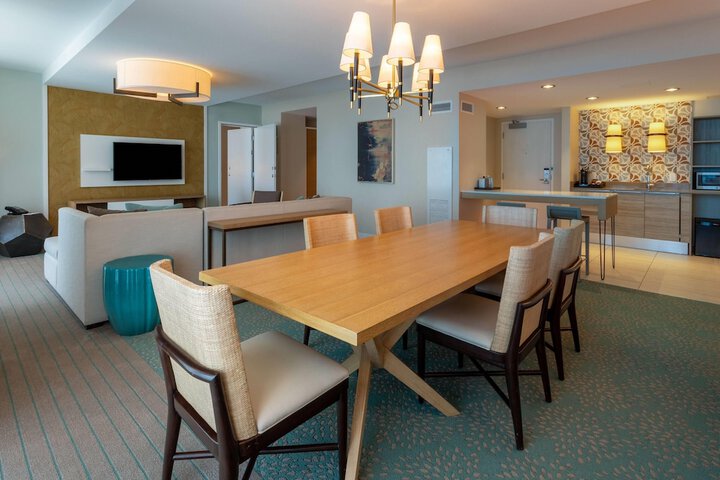 Wyndham Grand Clearwater Beach
