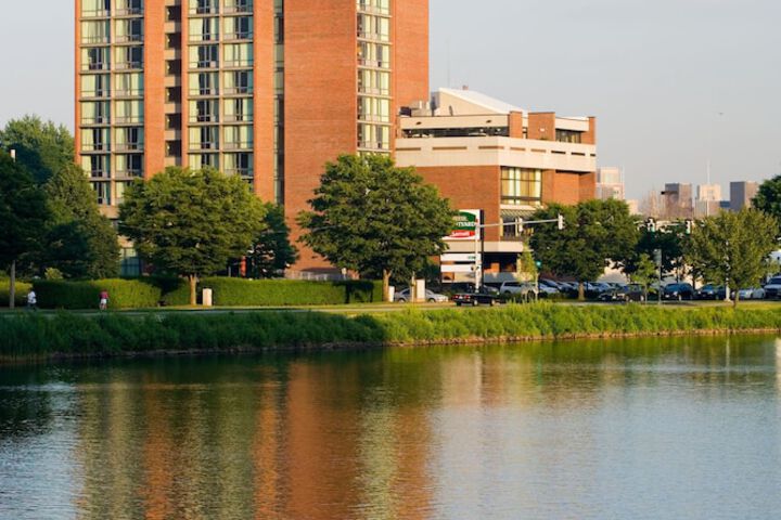 Courtyard by Marriott Boston-Cambridge