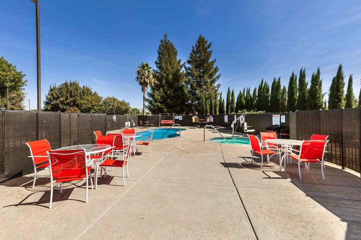 Motel 6 Dixon CA