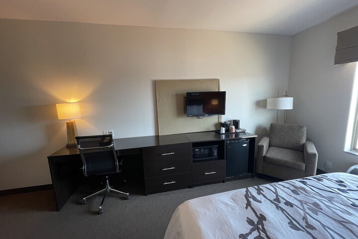 Room 27 of 50