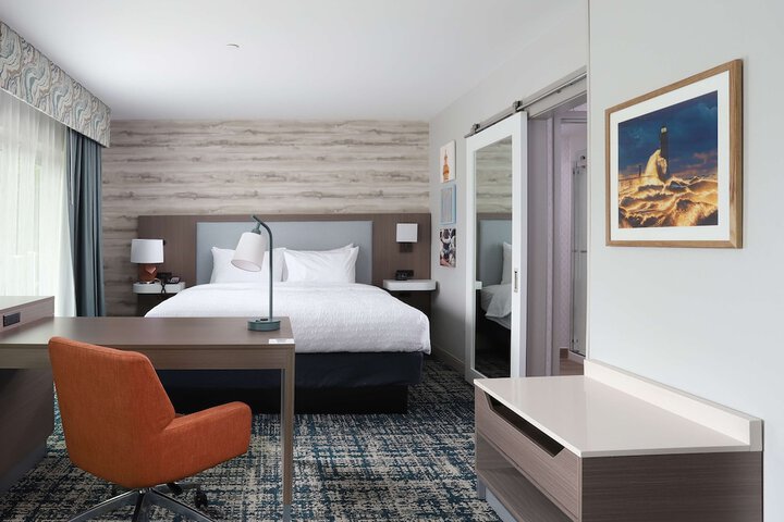 Room 30 of 46