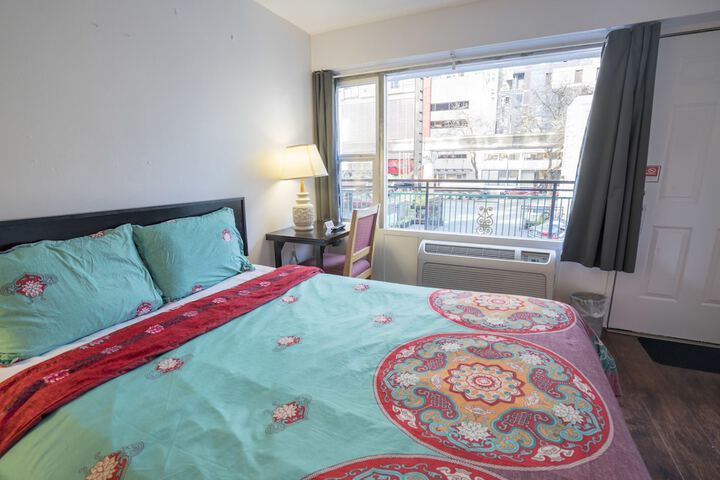 Room 43 of 52