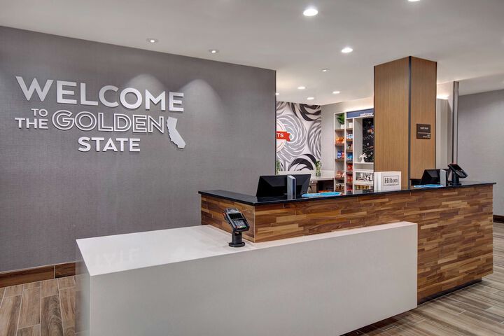 Hampton Inn & Suites Ontario Rancho Cucamonga