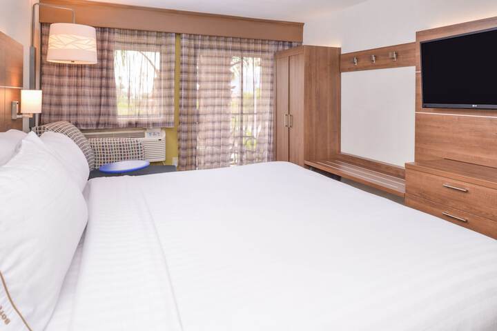 Room 38 of 58
