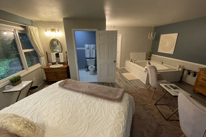Room 25 of 60