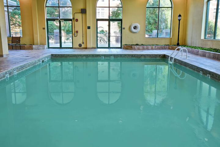 Embassy Suites by Hilton Montgomery Hotel & Conference Ctr
