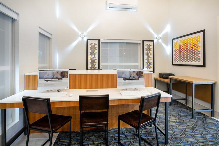 Holiday Inn Express & Suites Lincoln City by IHG
