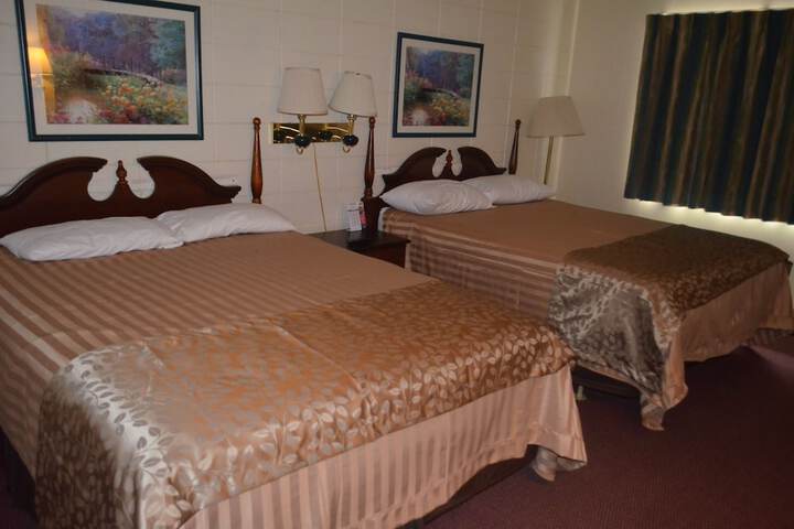Room 17 of 37