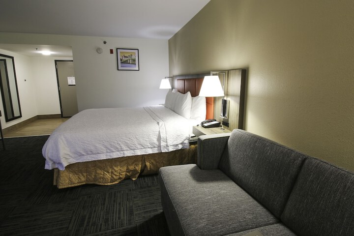 Room 33 of 44
