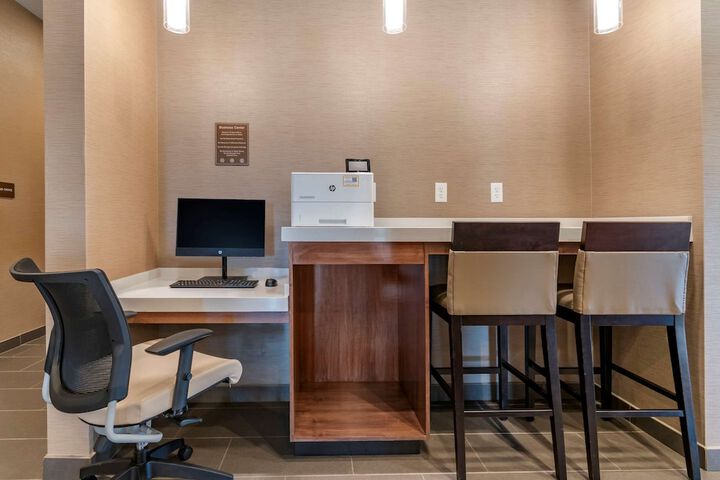Business Center 27 of 27